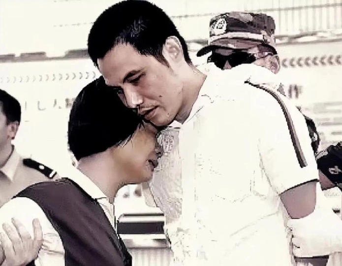 2009年，毒贩刘达成被执行死刑前，出于人道主义，准许他与同案被判刑的妻子陈美妹