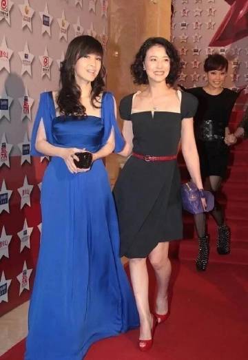 周慧敏对周海媚说：“咱们四个美女，我就输给你了！” 