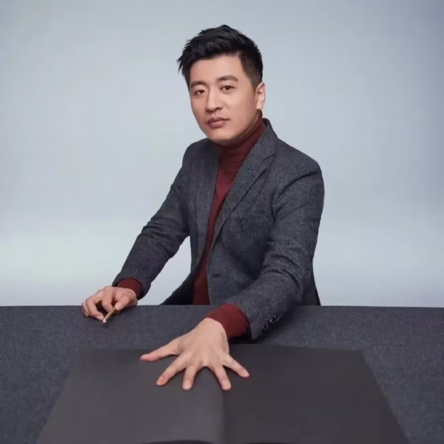 莫言：“你发现没有，如果一个男人，不吸烟，不喝酒，不嫖娼，不赌博，性格内向，不喜