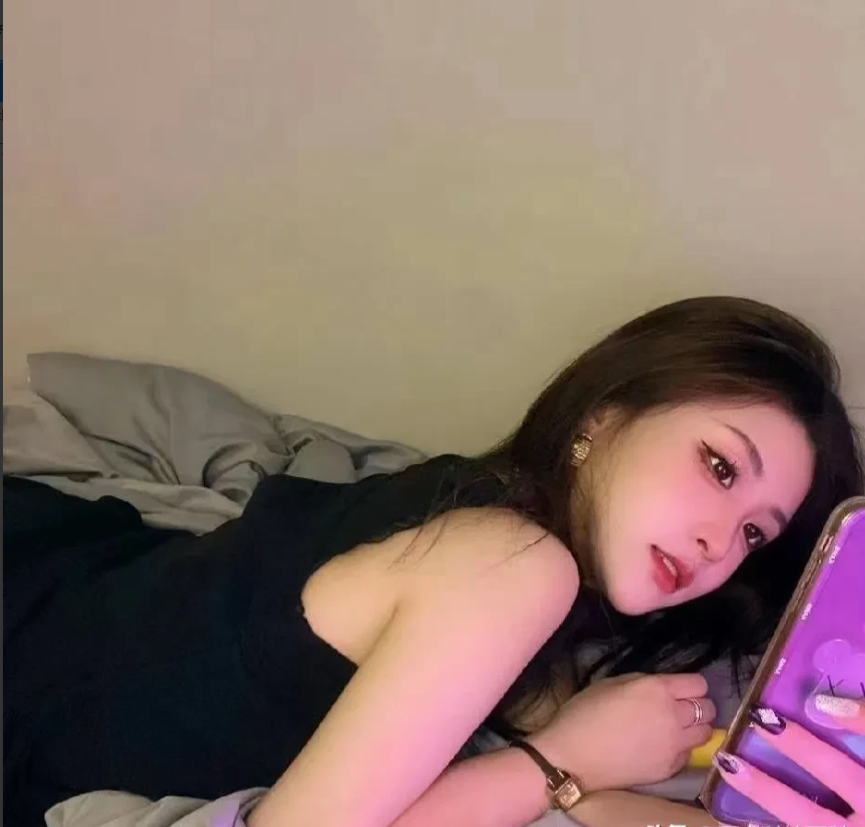 在整个江西官场，陈安众也因“烟、酒、嫖、赌、毒”五毒俱全而出名。陈安众的一位下属