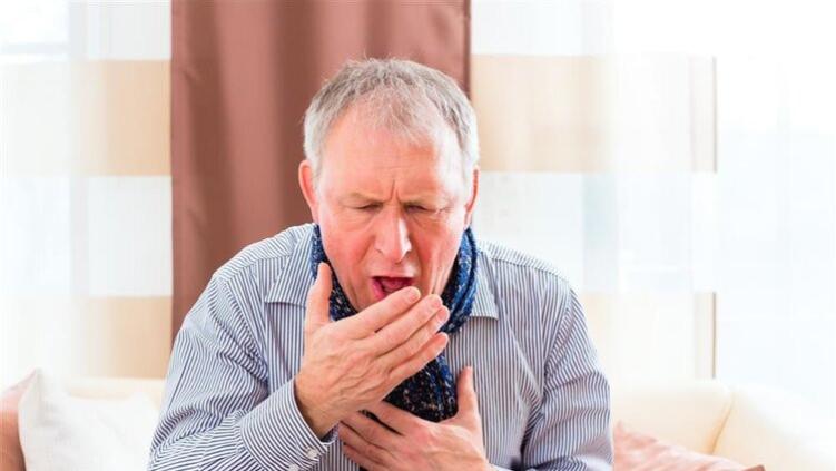 肺癌大多是“拖”出来的，头部出现这3个症状，千万别轻易忽视