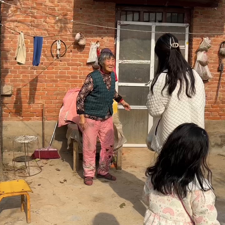 大家有没有发现现在在农村有一个现状，就是年轻人刚一结婚女孩子就怀孕了，男孩子就会