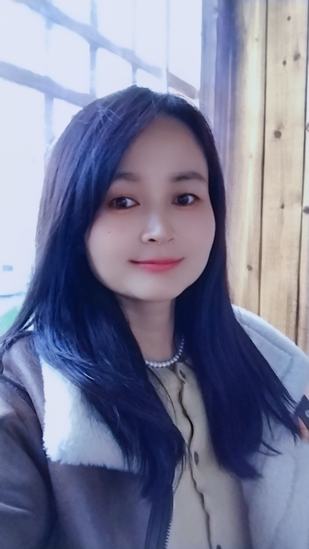 当了3年的老师，考上公务员，干了14年公务员，今年3月提交了直接辞去副科和公务员
