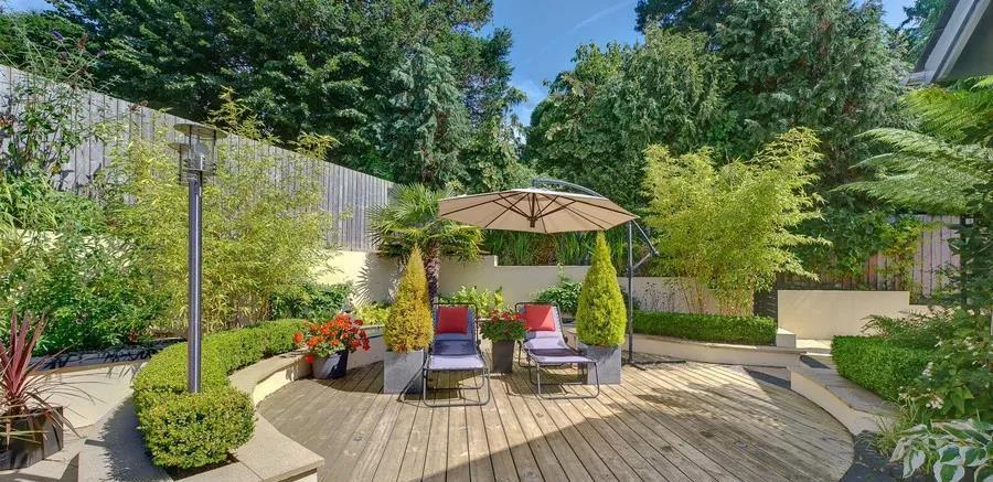 带灵魂的花园，必须要经过这几道工序
小花园空间虽然不大，
但仍然可以“五脏俱全”