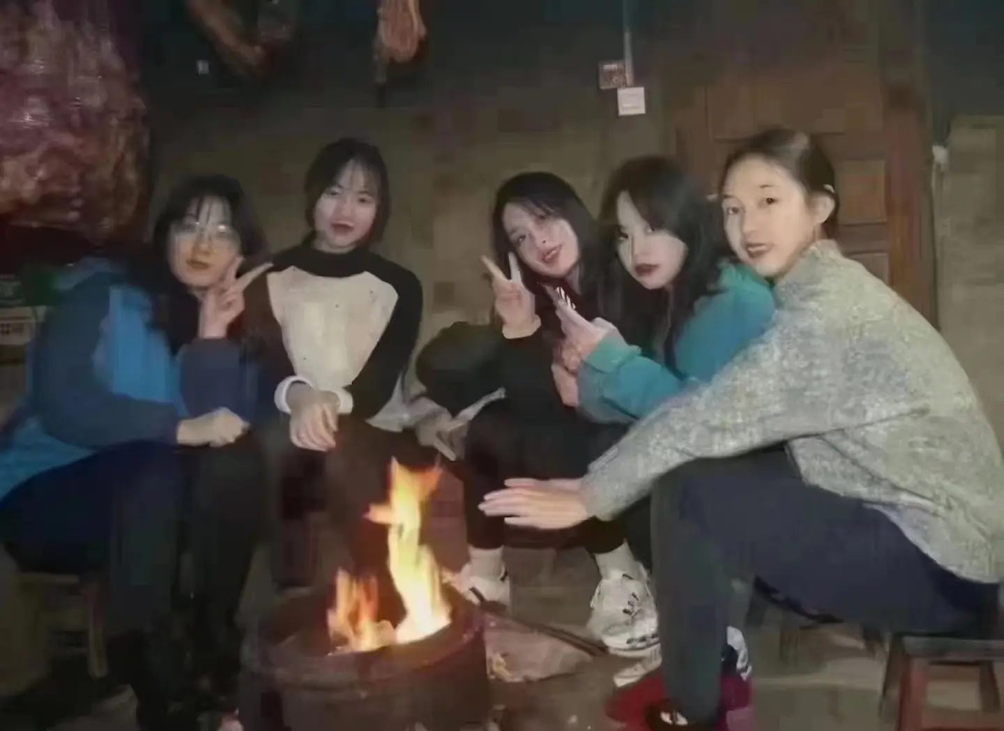 祖上积了多少德啊，生下一窝漂亮的女儿！