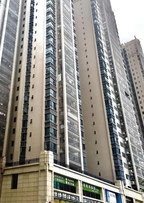 亏大了，昨晚媳妇跟我说，最近一个朋友在我们这栋楼买了房子，就住我们楼下，但是他，