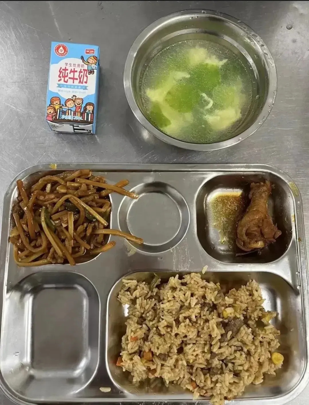 预制菜要不要退出校园，该谁说了算？做为一名学生家长，我也来简单地说几句心里话！
