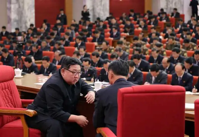 最高司令官的会议是有商量的，绝没有一言堂！