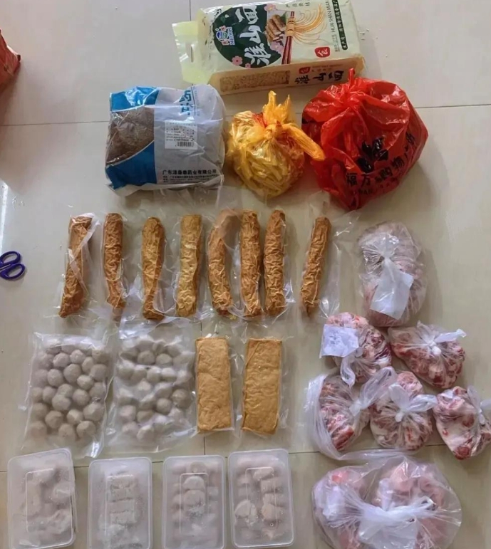 谁家婆婆每个月都要寄东西啊，我真的很讨厌这样！
婆婆每个月都寄来一堆东西，不仅让