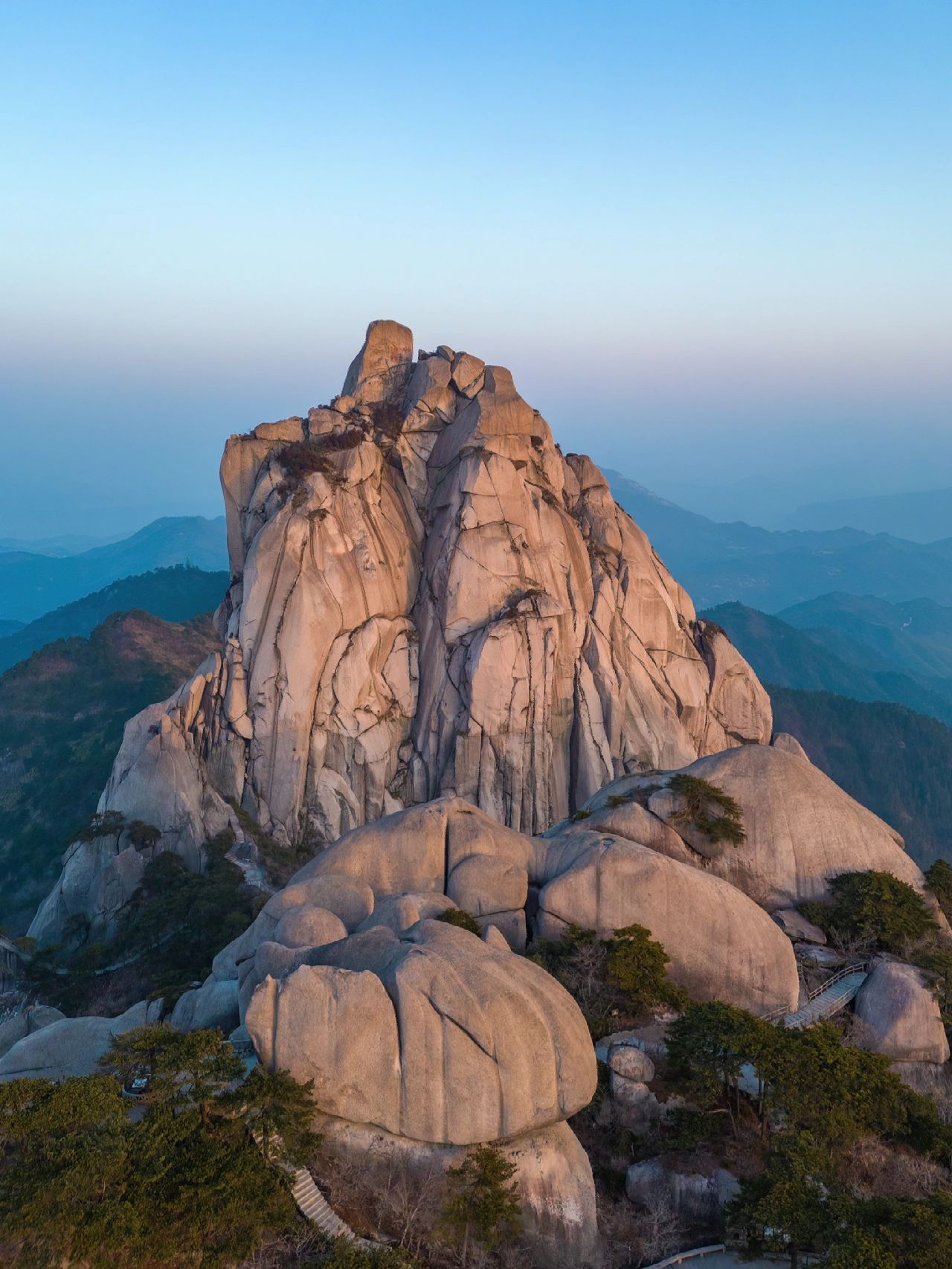 听我说！夜爬天柱山，真的很值得！