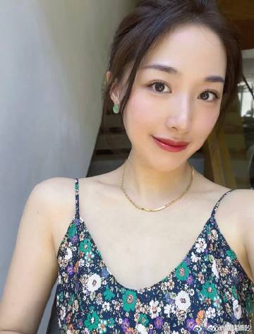 30岁了， 还是单身一个人， 是不是挺失败的  ​​​
