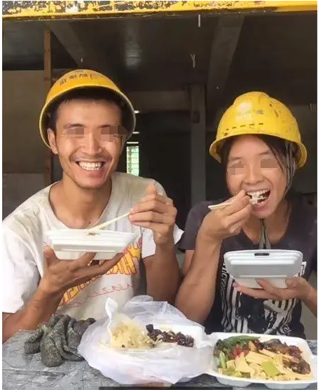 工地上有一对夫妻，他们每天早出晚归，干活那真的是拼命了，一天能挣个600到700
