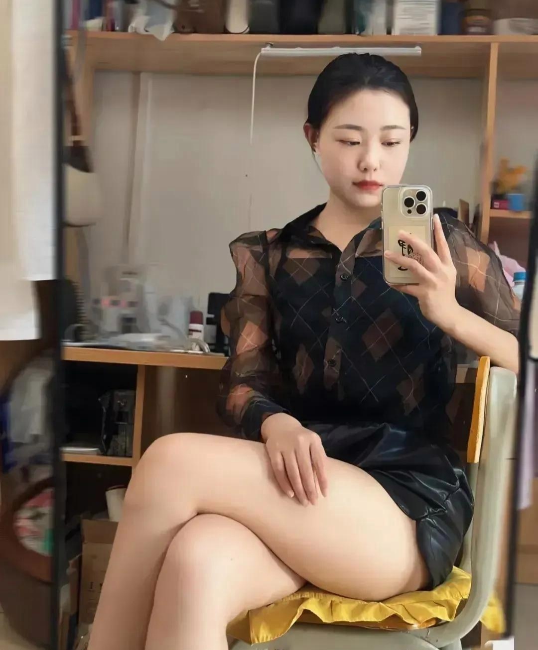 保持美丽的容颜，需要每天都有一个好心情，做最开心最乐观的自己，是对生活最基本的尊