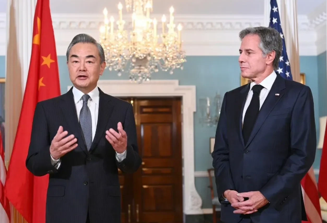 太帅了！王部长应邀到访美国华盛顿，美方首先出面接待的是美国国务卿布林肯，从大量媒