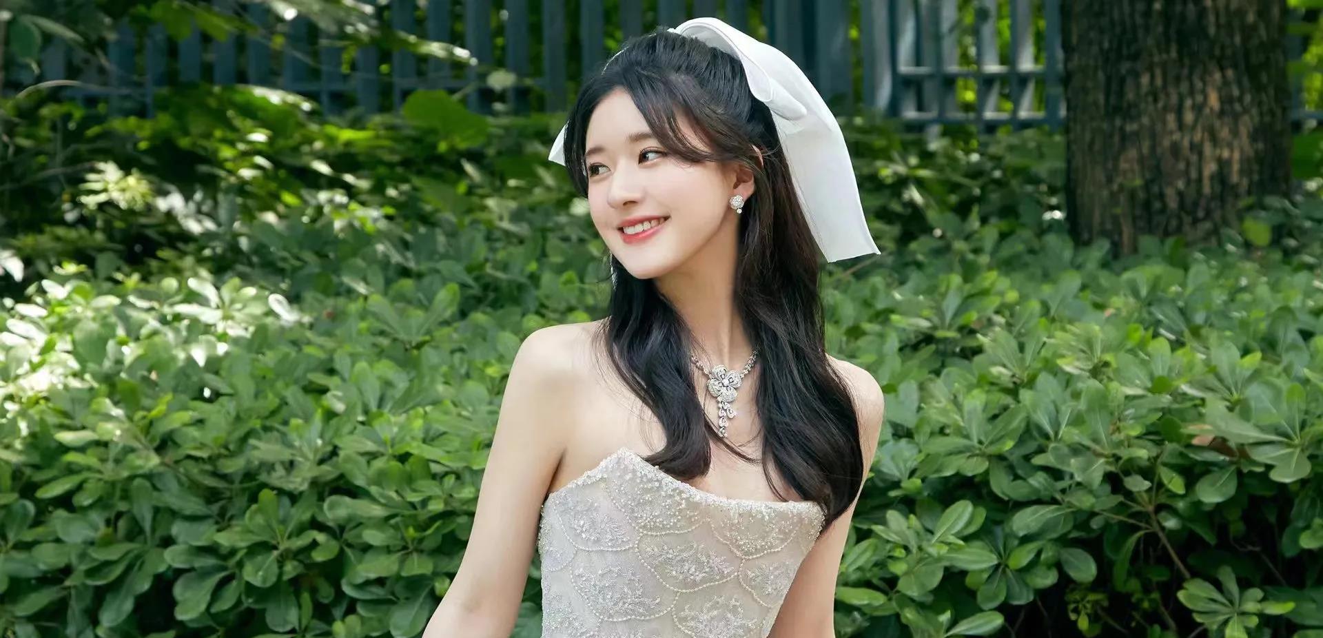 女孩和男朋友处了一段时间，最终还是选择了分手。问其缘故，女孩淡淡一笑，说：
我们