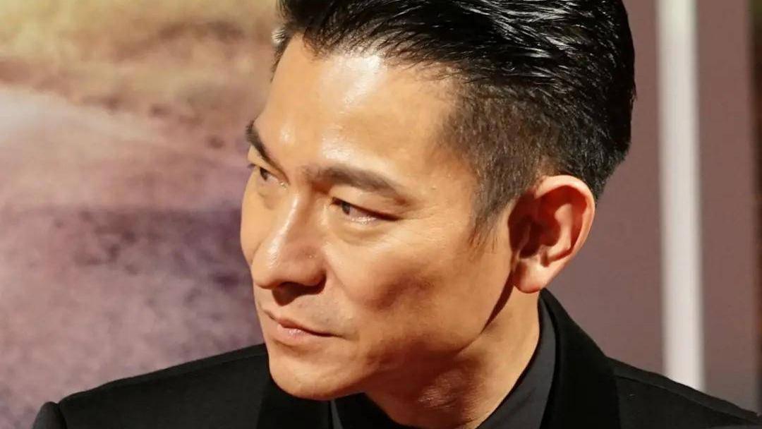 刘德华，700万元捐款+500万元物资，用实际行动传递爱心和正能量