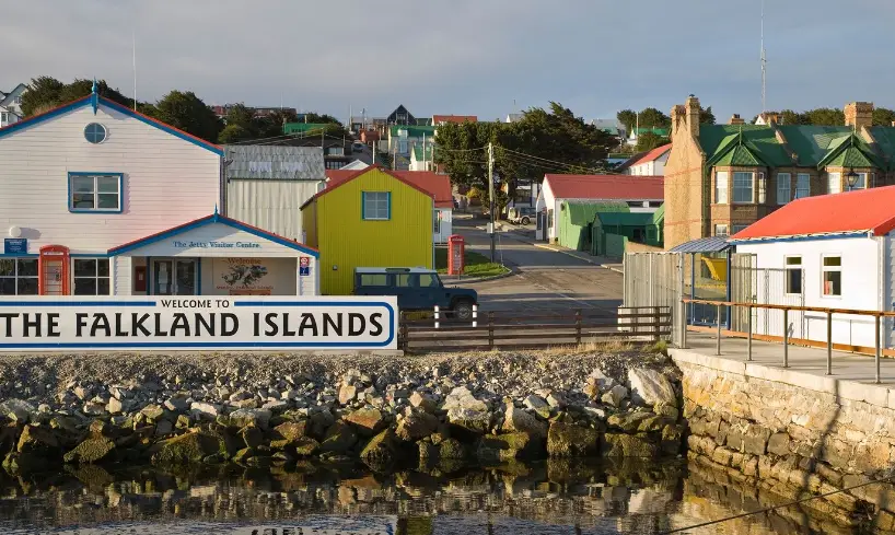 美国陷入了两难！一方面，阿根廷主动递交投名状，宣布不加入金砖组织，但是另一方面，