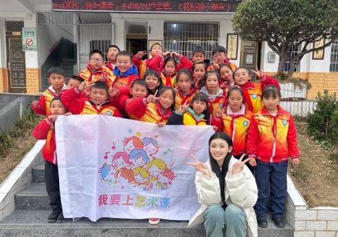 我有宝宝之后去看了好多宝宝
我好像做了一件有意义的事情  ​​​