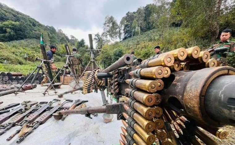 缅北老街巷战爆发，果敢同盟军强行突破，连续夺取多个关键目标。果敢同盟军行动迅速，