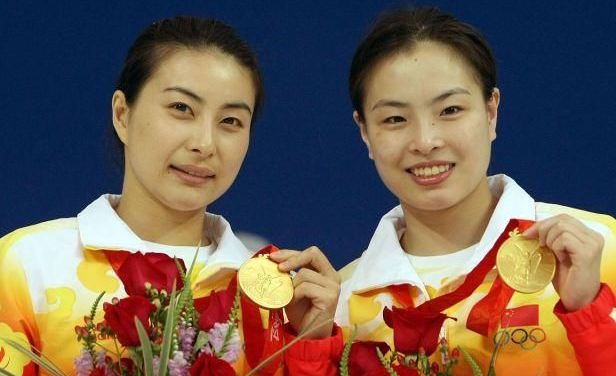 中国体坛5位大腕！为甘肃地震捐款捐物
第1，李宁（体操奥运冠军）

第2，郭晶晶