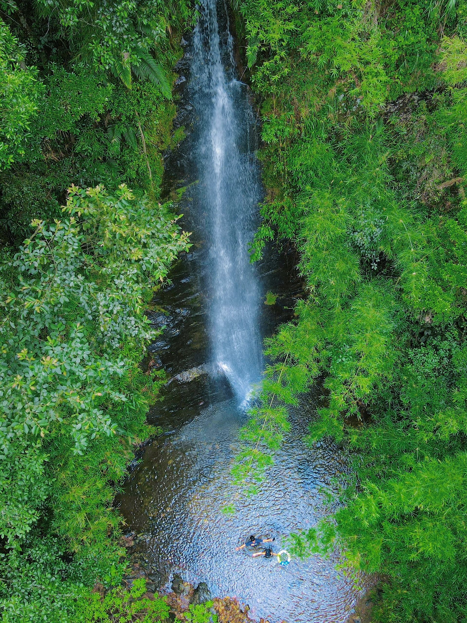 广州避暑｜在山谷大瀑布玩水💦太清凉啦！