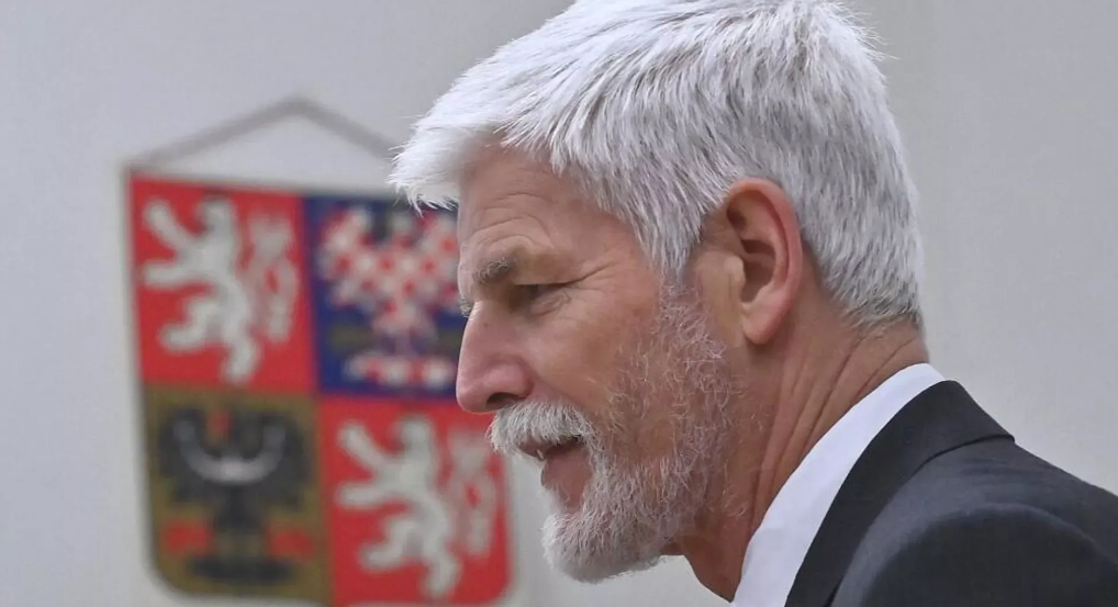 不再伪装，北约终于露出了真实面目。

当地时间23日，捷克总统帕维尔表示，不仅捷