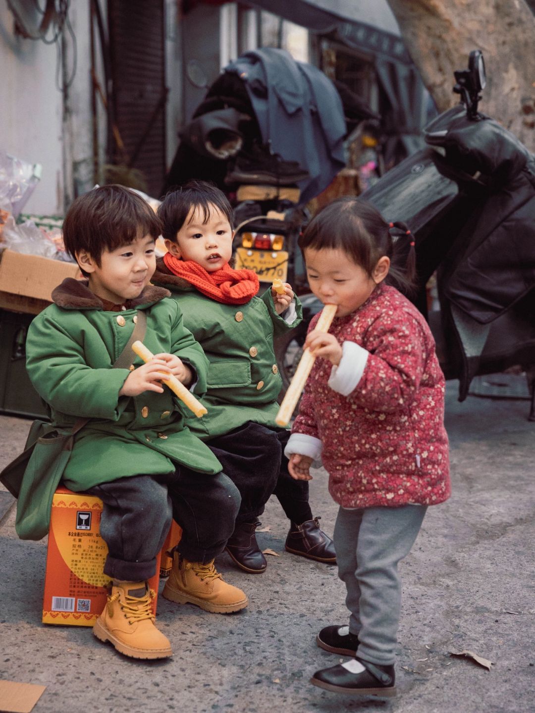过年回村要安排的土味新年照｜一定要拍一次
渐渐远去的是老房子，
是烟火气，是归属
