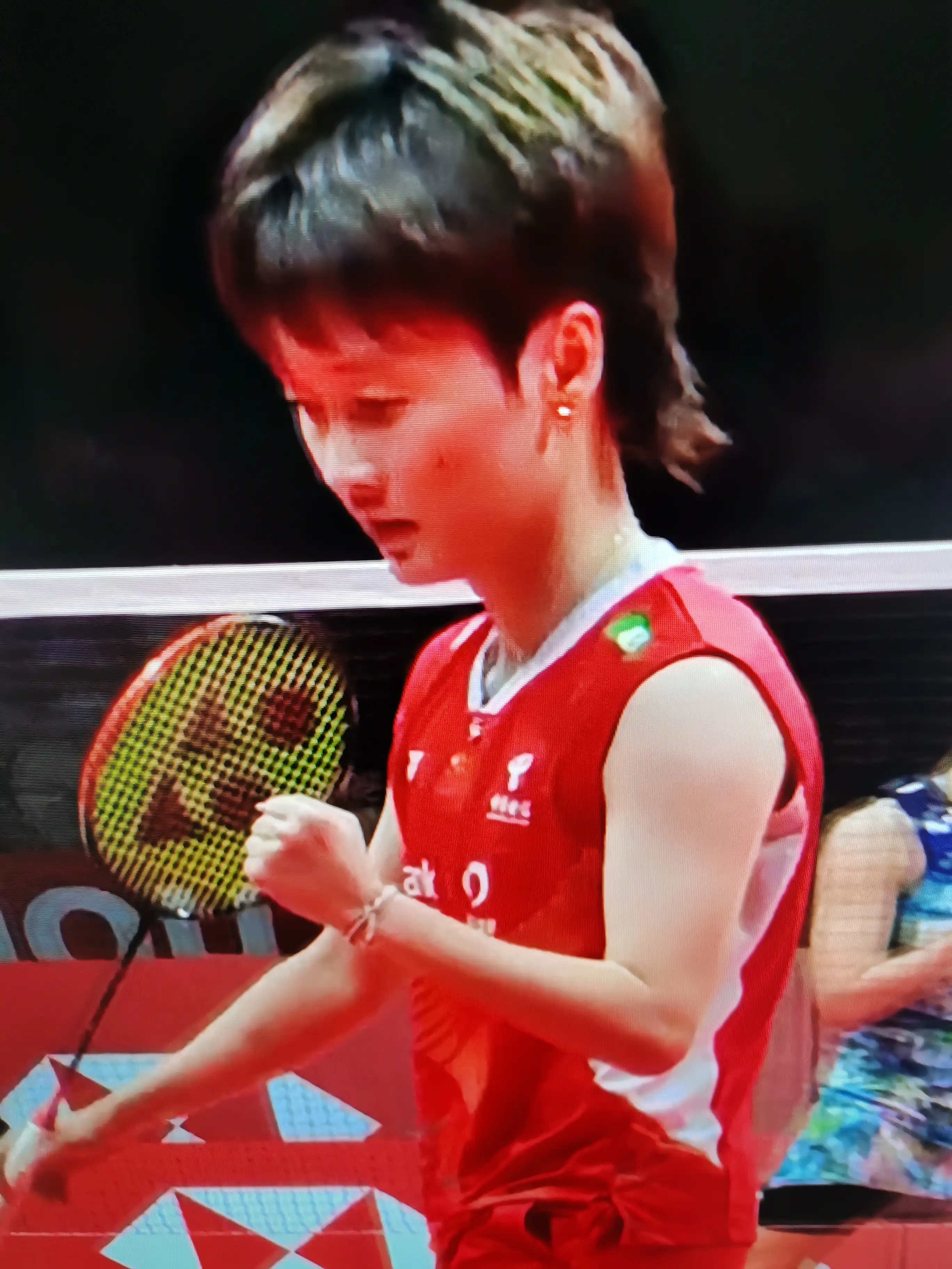 惜负强敌！在今天晚上刚刚结束的2023世界羽联年终总决赛半决赛中，25岁世界排名