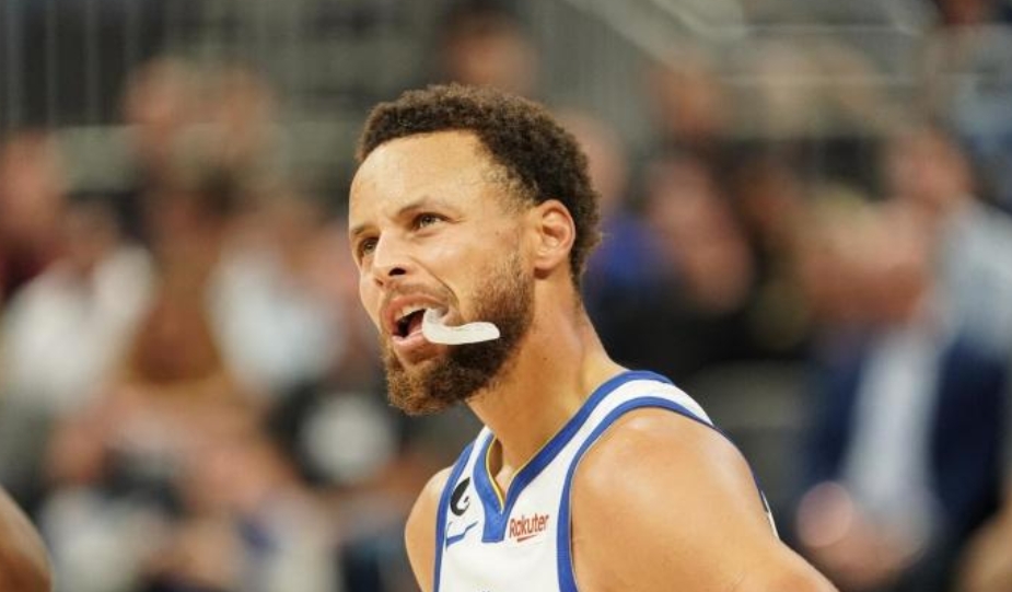 常规赛揭幕战，勇士104-108不敌太阳，总结下球员的发挥！

1.库里、汤普森