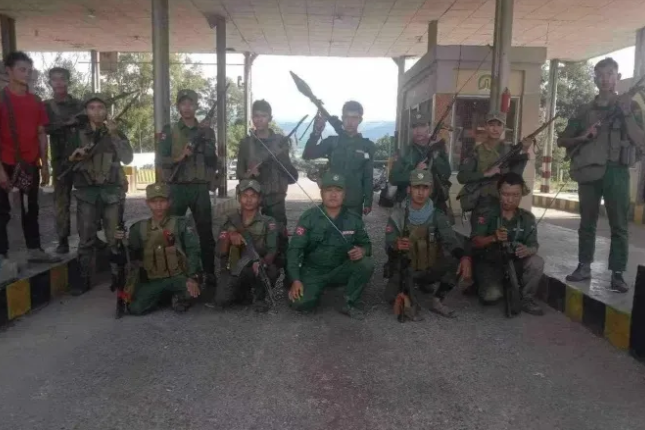 果敢同盟军一挑四，给缅甸出了个难题
         果敢同盟军之前由彭德仁的父