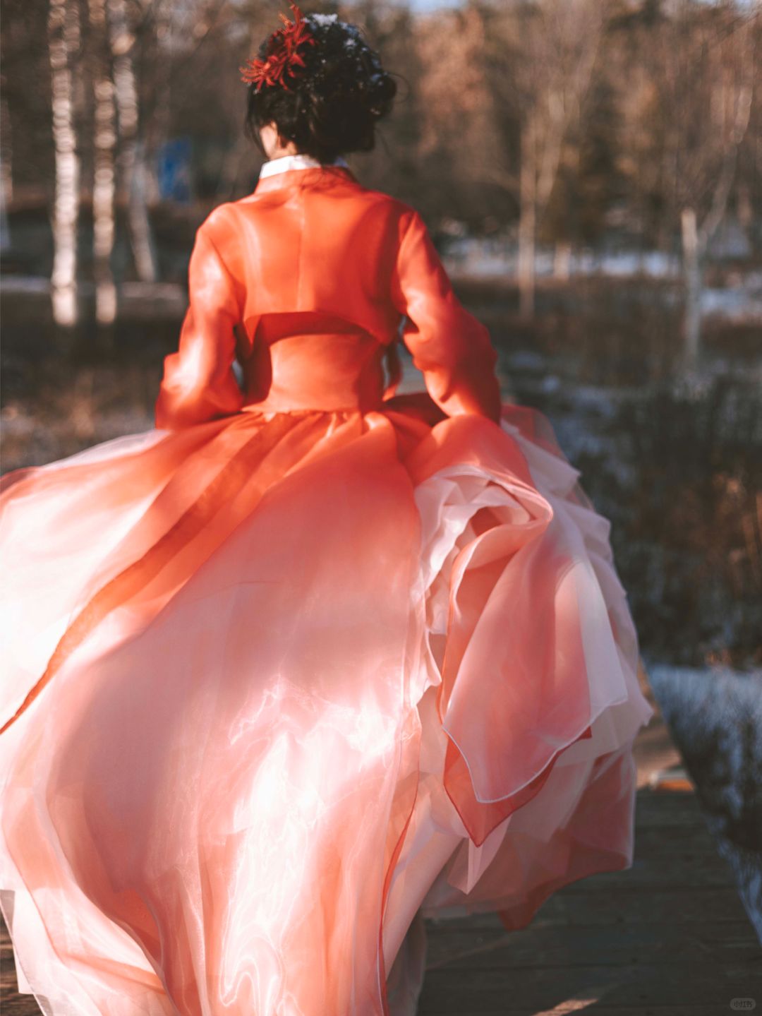 “延吉公主出逃”🥀
好好爱自己，被爱的自己也会落泪
“逃走吧，顺便折一支山茶，