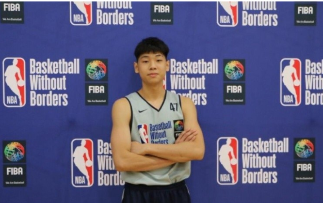 国内球员谁能打nba，现在只有他们五个有机会吧！
1.杨瀚森，18岁，218cm