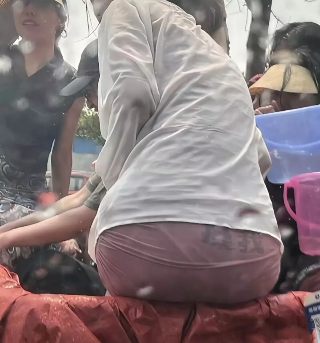 泼水节的意外收获……