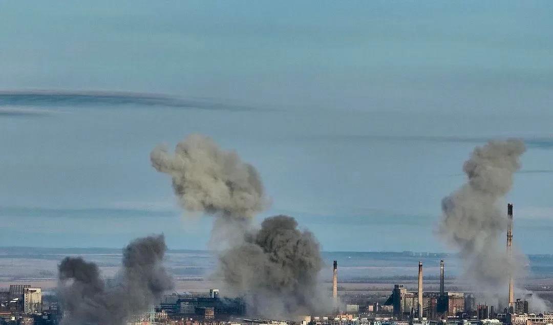 乌克兰军队撤离阿夫季夫卡前往预先准备好的阵地
——乌军总司令希尔斯基16日夜间发