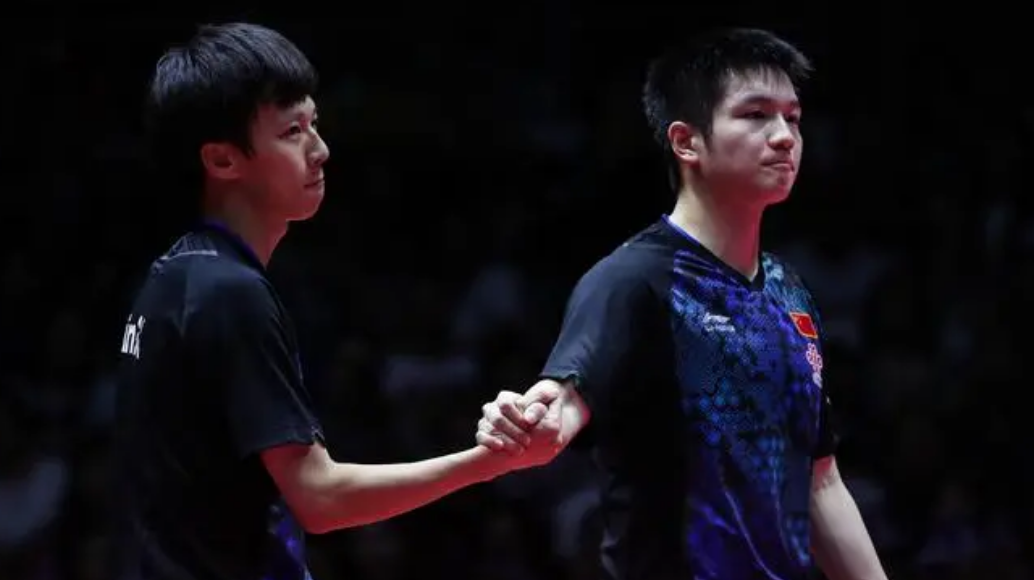 男双决赛樊振东/林高远𝟯-𝟮王楚钦/马龙【11-9，4-11，11-9，11