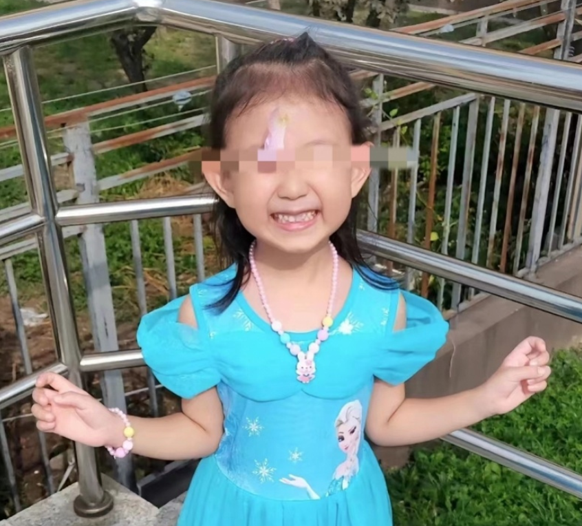 黄元芯找到了，没想到最后等来的是这样的结局。

孩子是在宁波找到的，从上海开车到