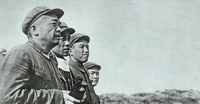 回顾∶朝鲜战争中彭德怀与麦克阿瑟，中国战神VS美国五星上将