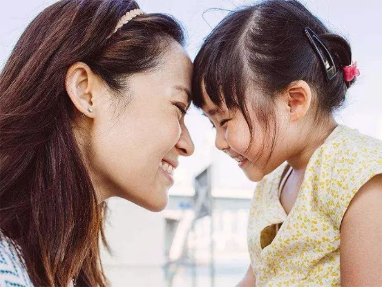 #宝妈育儿交流# 很多时候，我们能够认为父母说这样的话真的是为了去伤害孩子吗？其