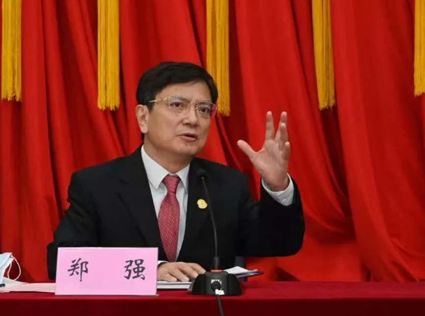 任的郑强教授接受采访被问及今后的打算时声称：我永远不会闭嘴，中国教育需要呐喊！中