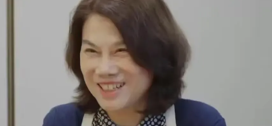 口下留德，大家动点脑筋，董明珠都近70岁的人了，儿子都多大了，都快抱孙子了。人家