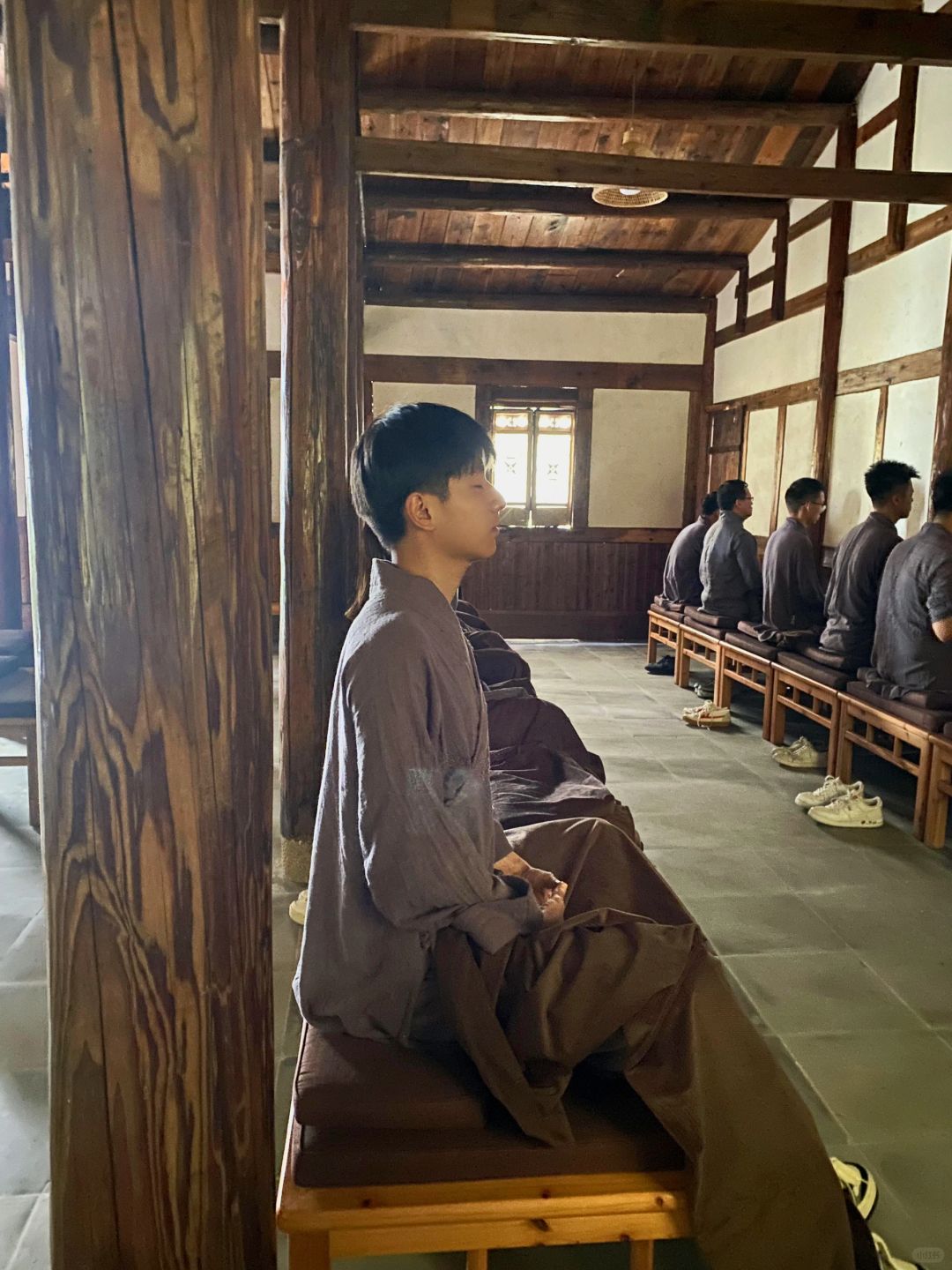 住在寺庙是一种怎样的体验？
(接上一篇笔记) 上篇寺庙禅修的笔记发出来，没想到得