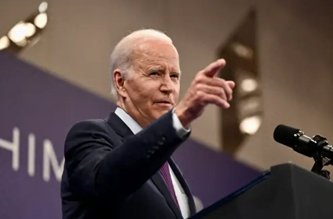 新的混战开始？特朗普没料到，63岁奥巴马出山”，拜登开始行动
在即将到来的美国总