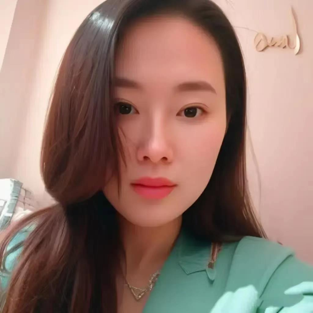 离婚后，我做了保姆，雇主给我每月5000。周末他妻子出差后，他对我提出了要求，我