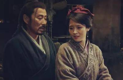 刘邦当了皇帝之后，他忽然想起来自己和曹寡妇还有一个儿子，他就去沛县找人，可是曹寡