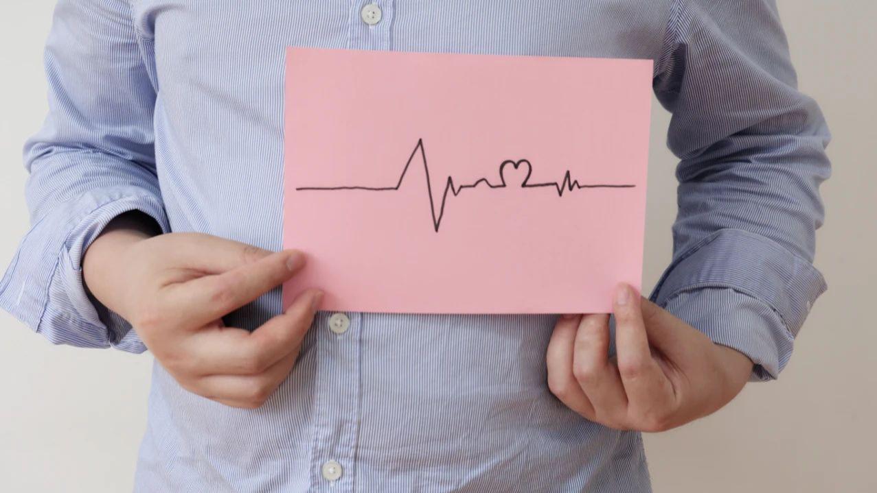 心律不齐是怎么回事，需要治疗吗？心律保持在多少，更有利健康？