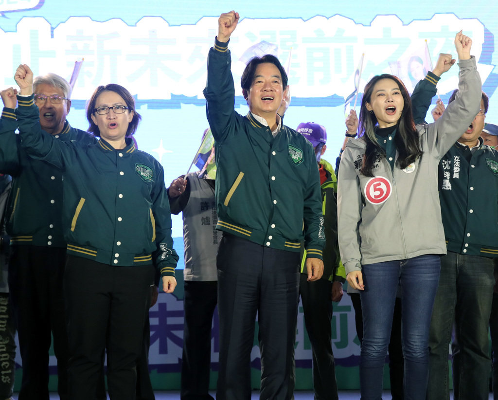 台湾2024“大选”倒数7天，民进党候选人赖清德在新北造势活动上宣称，这次台湾“