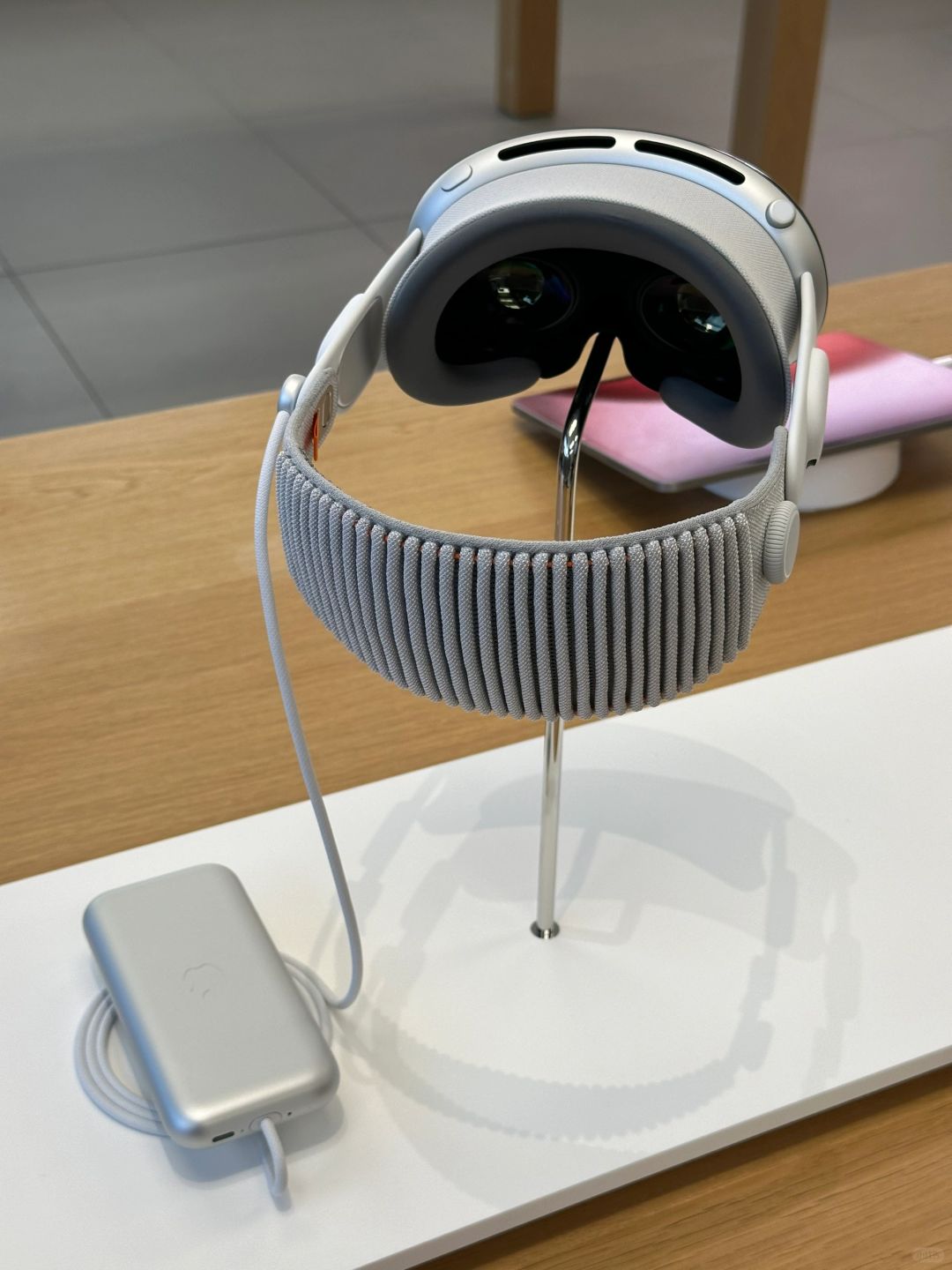 Vision Pro纽黑文第一个demo体验
起了个大早，8点去约到了9:00的