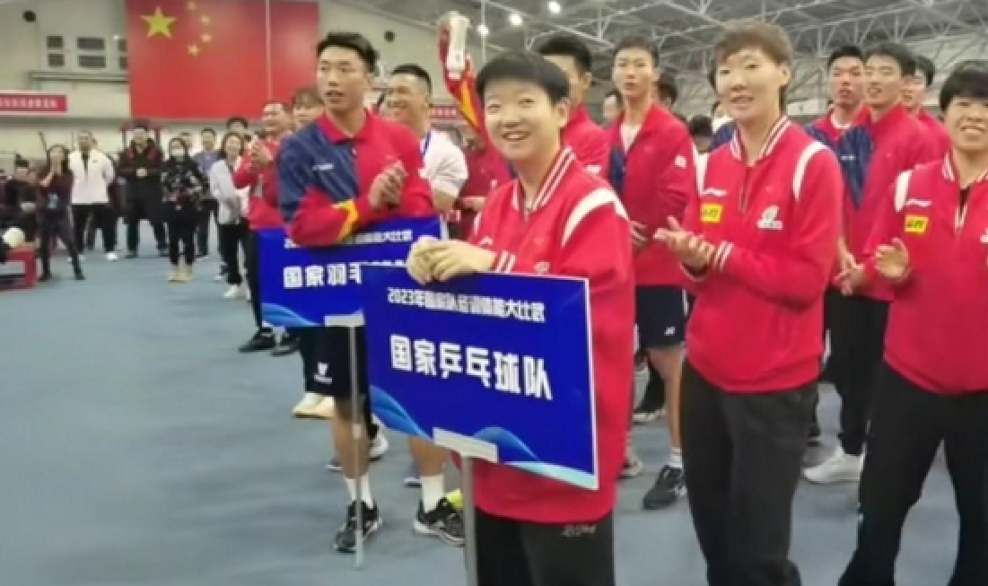 王曼昱太不容易！没有体能教练，参与大比武，长跑力量太难了
2023年国家队冬训体