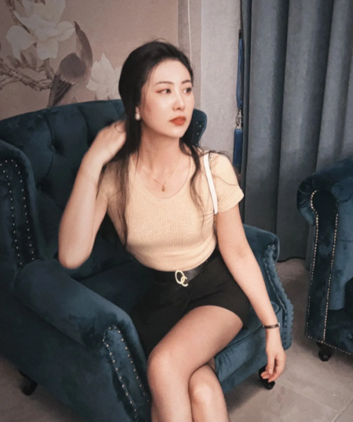 34岁未婚，替大家试过了，漂亮没用。
有点标题党了，其实是想说在婚恋和工作中光漂