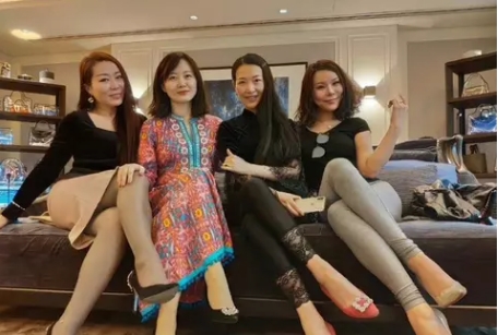 四个熟透了的熟女，你选谁？
